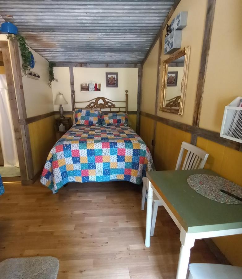 Acorn Hideaways Canton Charming Pioneer Suite 1890'S General Store Buitenkant foto